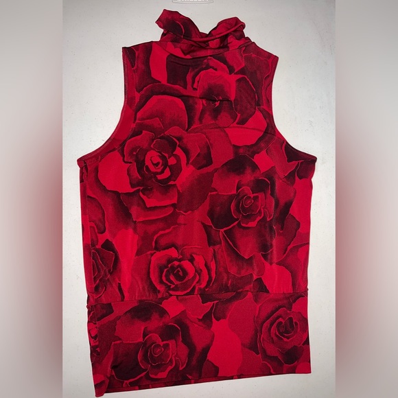 🌹 Express Blooming Roses Top - Picture 4 of 6